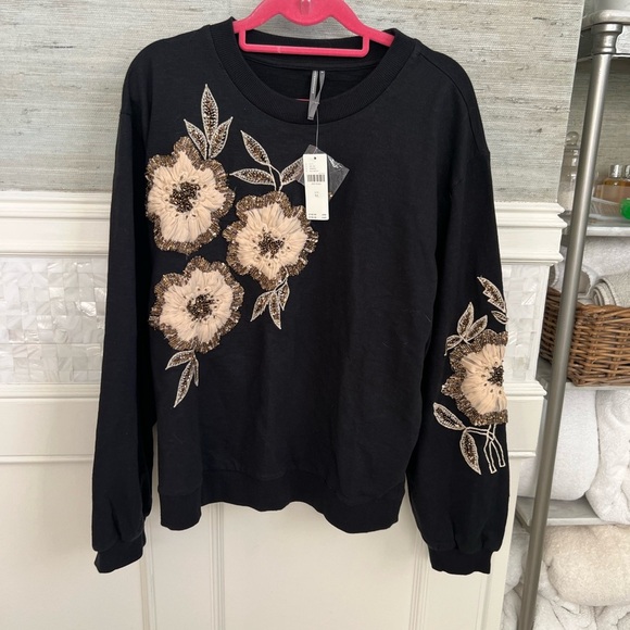 NWT new XL can fit large Anthropologie floral appliqué sweatshirt black sweater - Picture 3 of 15